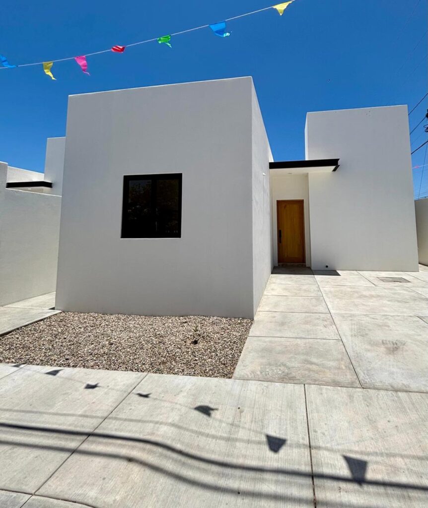 Los Cabos Santa Rosa Strategic Investment in El Zacatal: Dual-Unit Property with High ROI PotentialLocated just one block from the main Blvd. Dr. Ernesto Chánez Chávez, this property is a prime opportunity in one of San José del Cabo's high-demand rental markets. The building features two independent, spacious units designed for modern living.Unit A (2 Bedrooms): A generous layout ideal for small families or professionals. It features a full kitchen with a functional breakfast bar and a complete bathroom.Unit B (1 Bedroom): A cozy, efficient unit perfect for couples or individuals. Includes a kitchen with a built-in bar and a full bathroom. – 4320 C. Luis Castro Arballo, San Jose del Cabo, BS