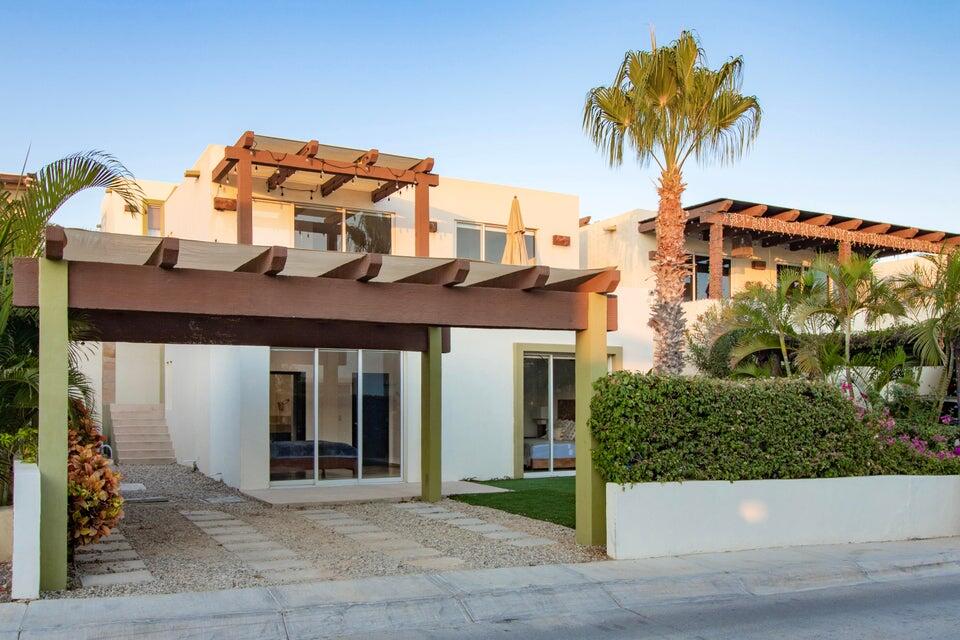 Los Cabos Villas Del Mar At Del Mar, homes are designed to feel calm, comfortable, and deeply personal. Each residence reflects the family who lives there—never a one-size-fits-all approach.Estate Villa 495 was thoughtfully tailored to embrace Cabo's natural rhythm and indoor-outdoor way of living. A complete redesign of the sun-filled pool deck brought new life to the home while preserving the memories already made. Set cliffside, just one row off the beach, the setting feels peaceful and expansive, where ocean air and open – G3 Los Sirenas, Cabo Corridor, BS