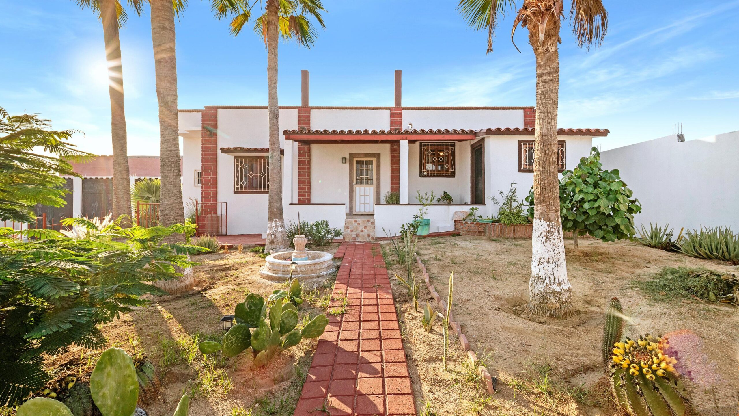 Los Cabos Pedregal Csl Welcome to your cozy piece of paradise in the heart of Pedregal! This lovely 4-bedroom, 3-bathroom home is full of classic Mexican charm. Beautifully maintained, the house has a warm, cheerful energy that makes you feel right at home the moment you walk through the door.Enjoy relaxing afternoons and stunning Marina for sale
