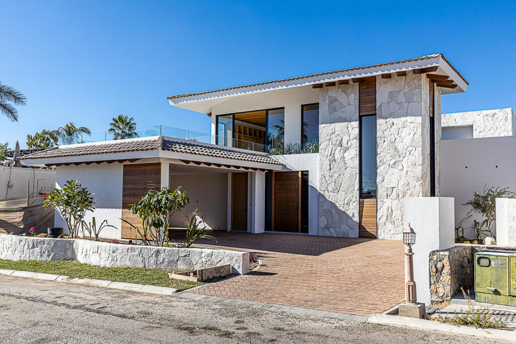 Los Cabos Rancho Paraiso Welcome to this 5-bedroom just completed house with a modern, open floor plan that boasts ocean – Rancho Paraiso, Cabo Corridor, BS