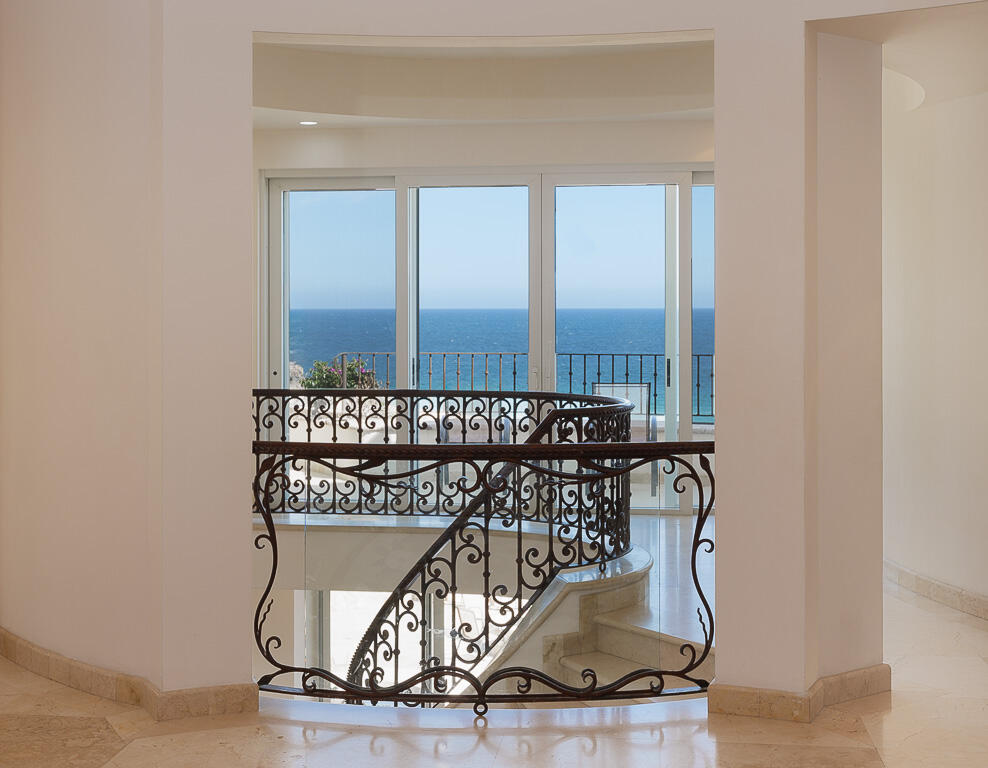 Los Cabos Villas Del Mar At Del Mar, homes are designed to feel calm, comfortable, and deeply personal. Each residence reflects the family who lives there—never a one-size-fits-all approach.Estate Villa 495 was thoughtfully tailored to embrace Cabo's natural rhythm and indoor-outdoor way of living. A complete redesign of the sun-filled pool deck brought new life to the home while preserving the memories already made. Set cliffside, just one row off the beach, the setting feels peaceful and expansive, where ocean air and open – Villas del Mar, San Jose Corridor, BS