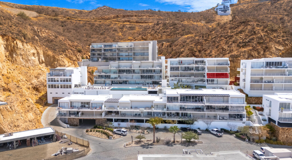 Los Cabos Cascadas Welcome to Las Cascadas 611, located in the prestigious Pedregal community. This elegant 2-bedroom, 2-bathroom residence offers breathtaking – PASEO DE LAS MISIONES, San Jose del Cabo, BS