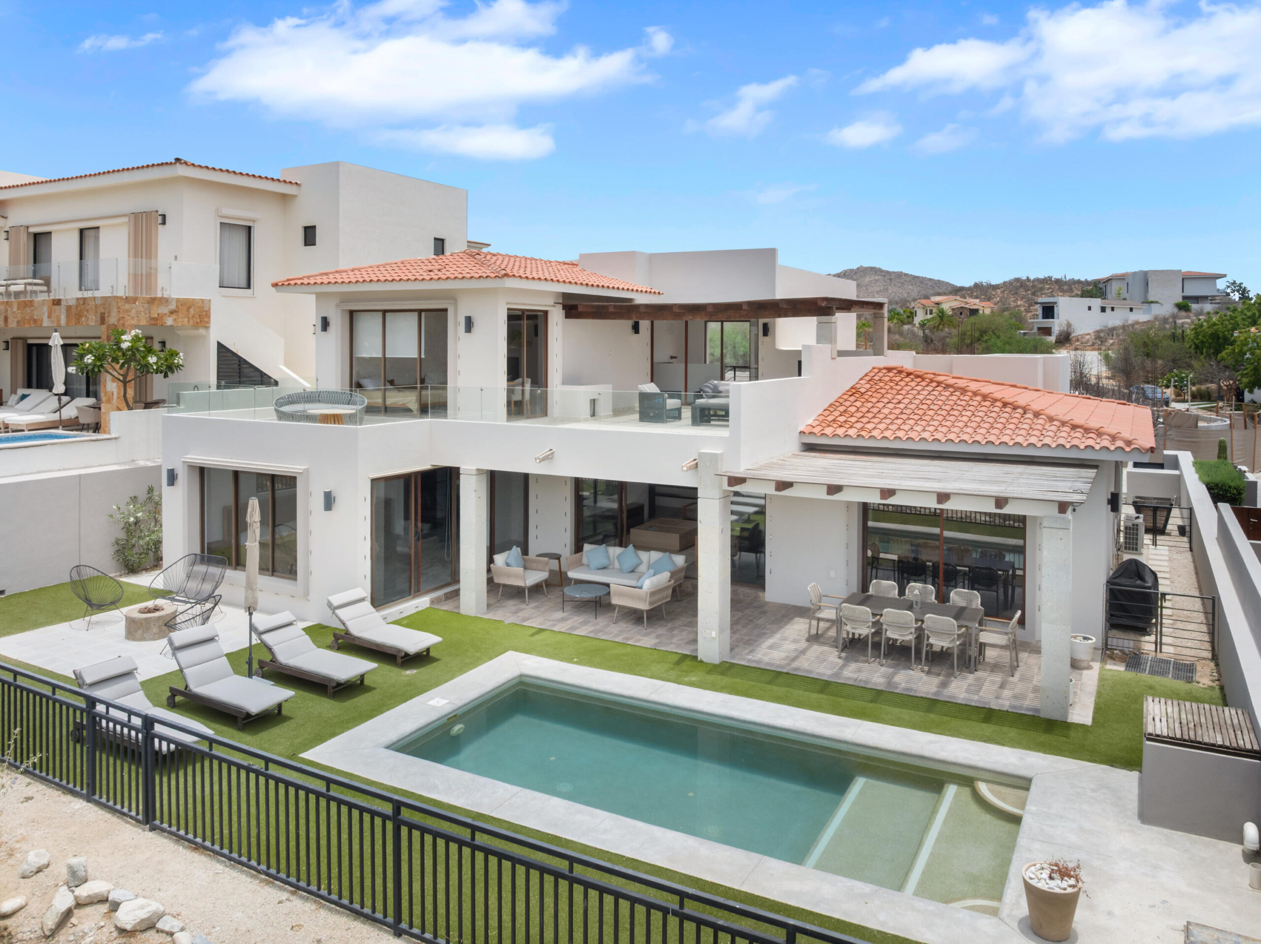 Los Cabos Los Valles An exceptional opportunity in the exclusive Los Valles community at Club Campestre San José. Perfectly positioned just steps from the iconic 17th green and only a few yards from the signature 18th hole, this beautifully furnished residence offers stunning golf course for sale