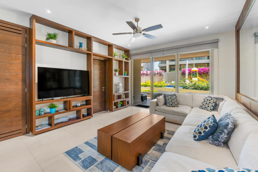 Los Cabos Vista Vela Iii Exceptional opportunity to own a turnkey, beautifully furnished 3-bedroom, 3-bathroom ground-floor condo in the highly sought-after Vista Vela development. This bright, open-concept condo features a spacious living area adorned custom built-ins, seamlessly transitioning into a fully accessorized kitchen complete with a breakfast bar--perfect for entertaining. The generously sized bedrooms boasts private ensuite bath, offering ultimate comfort and privacy for guests. Step out onto your private terrace to enjoy direct, seamless access to the sparkling resort-style pool. Unmatched in convenience and walkability, this prime location places you steps from popular local restaurants, trendy coffee shops, and grocery stores, while remaining just minutes from the beach, vibrant downtown, & marina. Situated within the premier Vista Vela community, this property offers a family and pet-friendly environment enveloped in lush landscaping and protected by 24-hour onsite security with secured access. Residents enjoy resort-style amenities including 3 pristine pools, a fully equipped gym, pickleball courts, a children's play area, dedicated barbecue areas, a cozy firepit, and an expansive community space perfect for hosting larger gatherings. Whether you are seeking a lucrative short-term or long-term rental property with incredible income potential or a turnkey dream home ready for immediate move-in, this rare ground-floor oasis delivers the ultimate Cabo lifestyle.Oportunidad excepcional para adquirir un condominio llave en mano, bellamente amueblado, de 3 recámaras y 3 baños en planta baja en el codiciado complejo Vista Vela. Este luminoso condominio de concepto abierto cuenta con una espaciosa sala de estar con muebles empotrados a medida, que se integra a la perfección con una cocina totalmente equipada con barra de desayuno, ideal para recibir invitados. Las recámaras, de generosas dimensiones, cuentan con baño privado, ofreciendo máxima comodidad y privacidad para los huéspedes. Salga a su terraza privada y disfrute de acceso directo a la espectacular piscina estilo resort. Con una ubicación privilegiada que le brinda una comodidad inigualable y fácil acceso a pie, se encuentra a pocos pasos de populares restaurantes locales, cafeterías de moda y supermercados, a solo minutos de la playa, el vibrante centro de la ciudad y el puerto deportivo. Ubicada en la exclusiva comunidad de Vista Vela, esta propiedad ofrece un ambiente familiar y acogedor para mascotas, rodeado de exuberantes jardines y con seguridad las 24 horas y acceso controlado. Los residentes disfrutan de comodidades estilo resort, que incluyen 3 piscinas impecables, un gimnasio totalmente equipado, canchas de pickleball, un área de juegos para niños, zonas de barbacoa, una acogedora fogata y un amplio espacio comunitario ideal para celebrar grandes reuniones. Ya sea que busque una propiedad de alquiler rentable a corto o largo plazo con un increíble potencial de ingresos o... – Vista Vela III, Cabo Corridor, BS